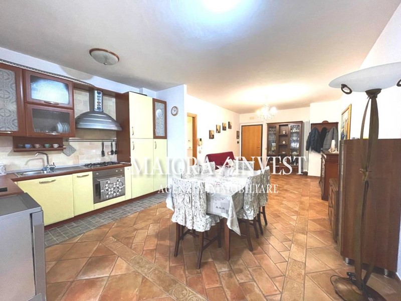 Trilocale in Vendita a Altidona, 235'000€, 111 m², arredato, con Box