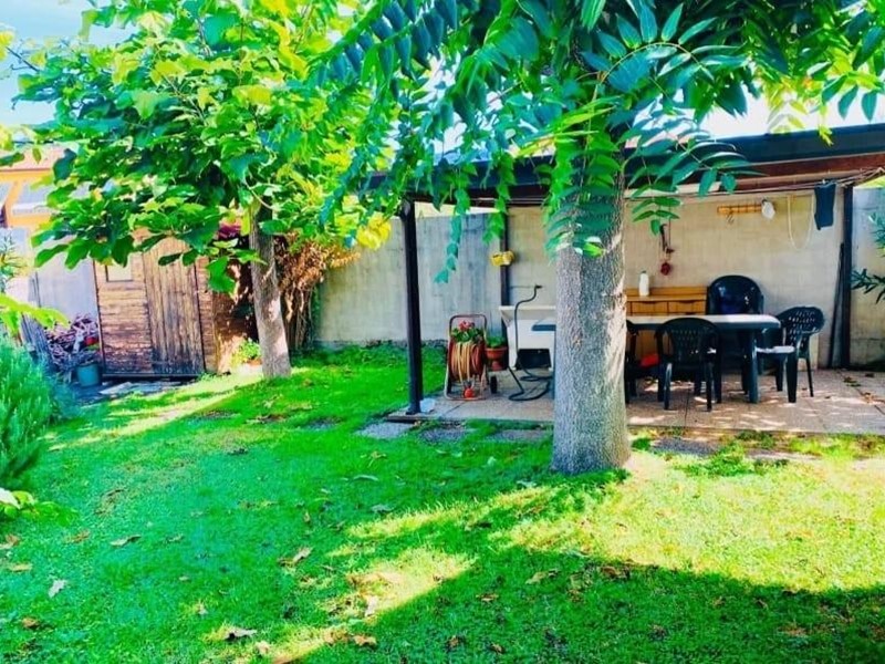 Casa Indipendente in Vendita a Castelnuovo Magra, zona Molicciara, 299'000&euro;, 100 m², arredato, con Box