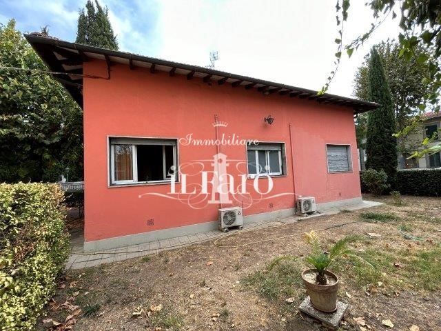 Casa Indipendente in Vendita a Firenze, zona Peretola, 530'000€, 130 m²