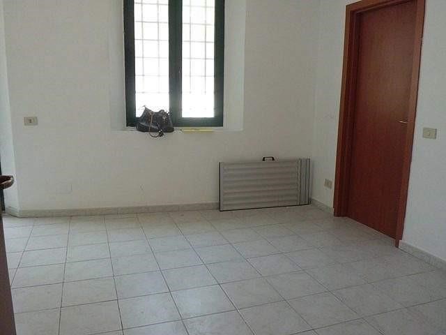 Magazzino in Affitto a Cascina, zona Navacchio, 600€, 60 m²