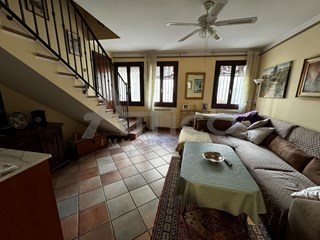 Casa Indipendente in Vendita a Rovigo, zona Centro cittÃ, 229'000&euro;, 140 m², con Box