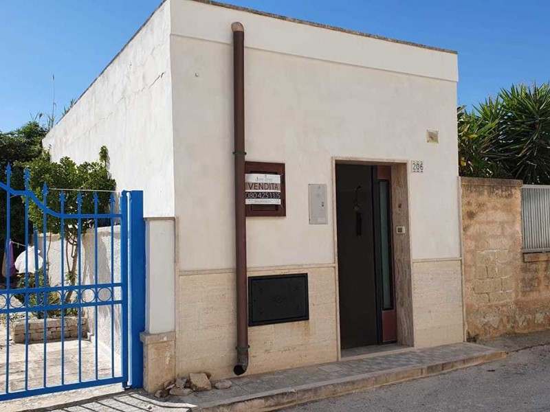 Casa Indipendente in Vendita a Polignano a Mare, 100'000€, 37 m²