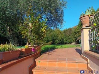 Casa Semi Indipendente in Vendita a Carrara, 505'000€, 180 m²