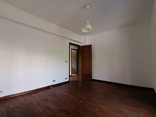 Trilocale in Vendita a L'Aquila, 121'000&euro;, 100 m²