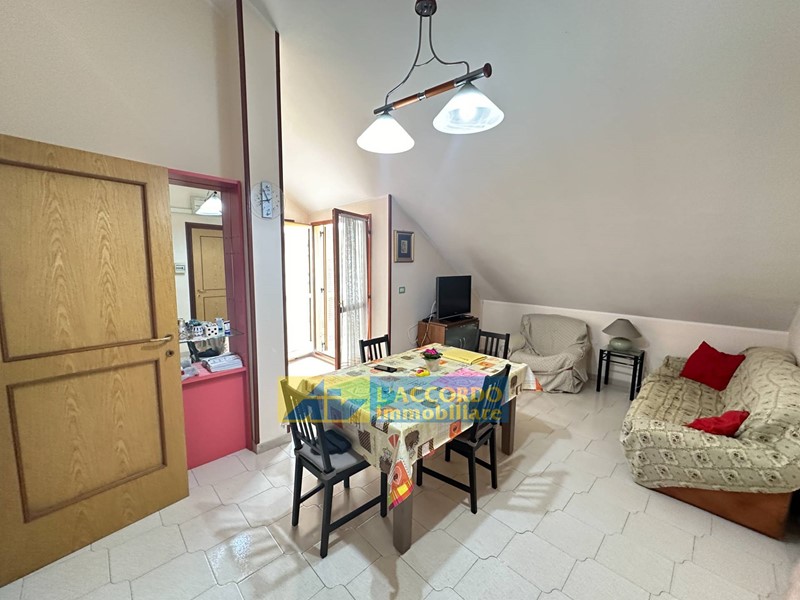 Attico in Vendita a Chieti, zona VIA PESCARA - OASI, 85'000€, 95 m²