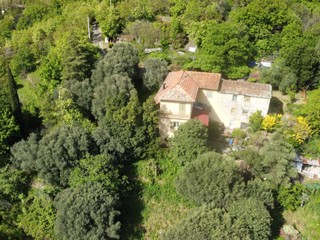 Casa Indipendente in Vendita a Varazze, 300'000€, 350 m²