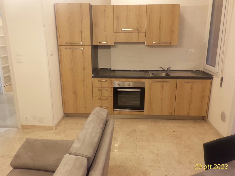 Trilocale in Affitto a Bologna, zona  VIA IRNERIO, 1'500€, 90 MQ