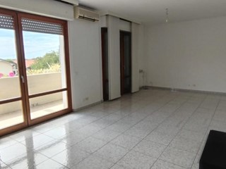 Appartamento in Vendita a Massa, 300'000€, 120 m², arredato