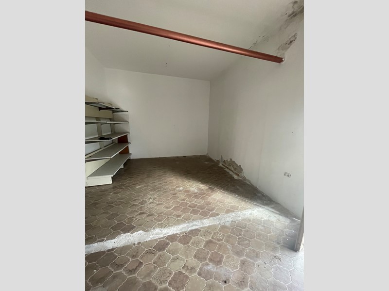 Negozio in Vendita a Terralba, 79'000€, 130 m²