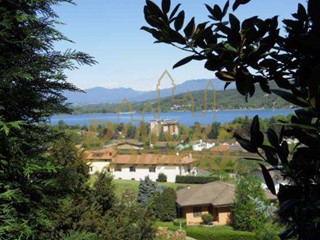 Casa Indipendente in Vendita a Dormelletto, 830'000€, 250 m², con Box