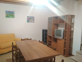 Quadrilocale in Vendita a Jesi, 91'000€, 75 m², arredato