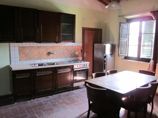 Appartamento in Vendita a San Miniato, zona Ponte a Egola, 115'000€, 150 m², arredato