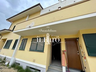 Appartamento in Vendita a Massarosa, 150'000€, 100 m²
