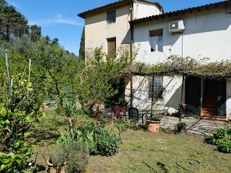 Casa Indipendente in Vendita a Capannori, zona Coselli, 380'000€, 163 m²