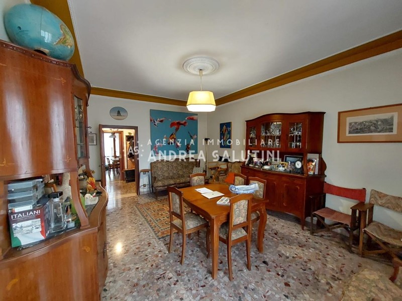 Appartamento in Vendita a Pontedera, 165'000€, 130 m², arredato, con Box