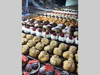 Attività commerciale in Vendita a Massa, 300'000&euro;, 200 m²