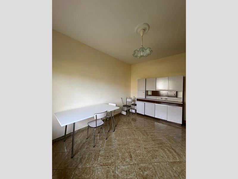 Appartamento in Vendita a Licciana Nardi, 79'000€, 75 m²