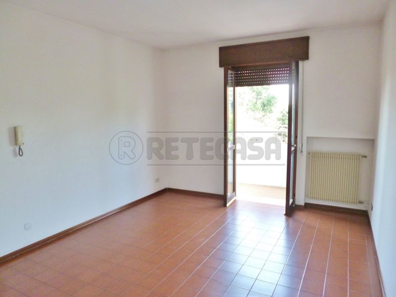 Appartamento in Vendita a Montebello Vicentino, 125'000&euro;, 98 m², con Box