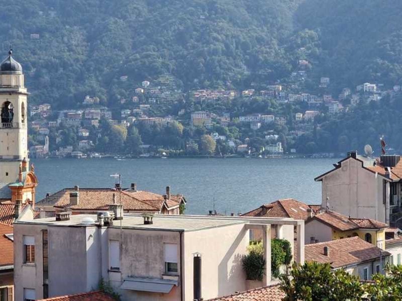 Appartamento in Vendita a Cernobbio, 1'200'000€, 240 m², con Box