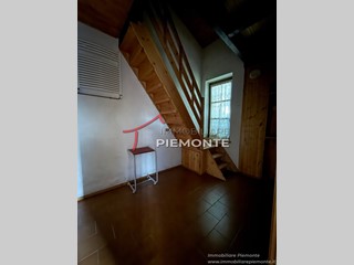 Casa Semi Indipendente in Vendita a Stresa, zona Levo, 58'000€, 45 m²