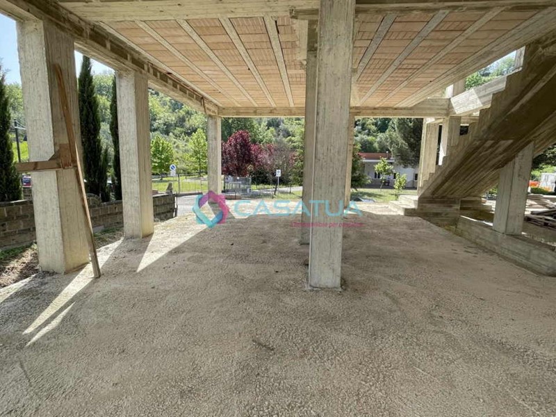 Casa Indipendente in Vendita a Cappelle sul Tavo, 65'000€, 192 m², con Box