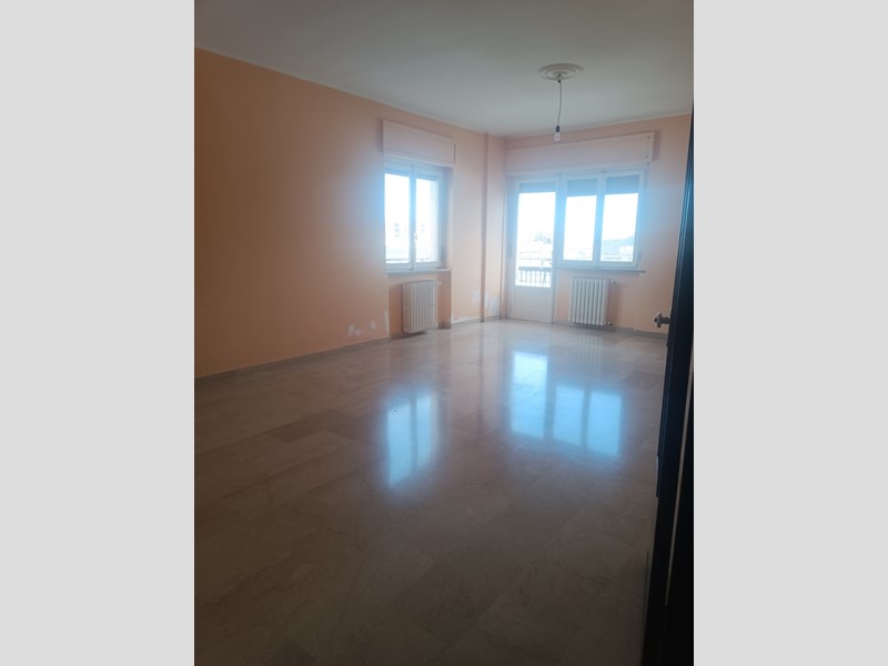 Appartamento in Vendita a Lanciano, 95'000€, 134 m²