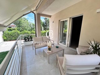 Villa in Affitto a Forte dei Marmi, 20'000€, 140 m², arredato