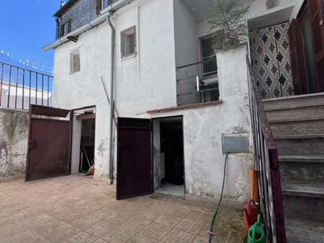 Trilocale in Vendita a Civita Castellana, 33'000€, 45 m²