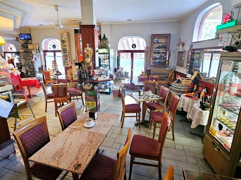 Attività commerciale in Vendita a Cumiana, 45'000€, 130 m²