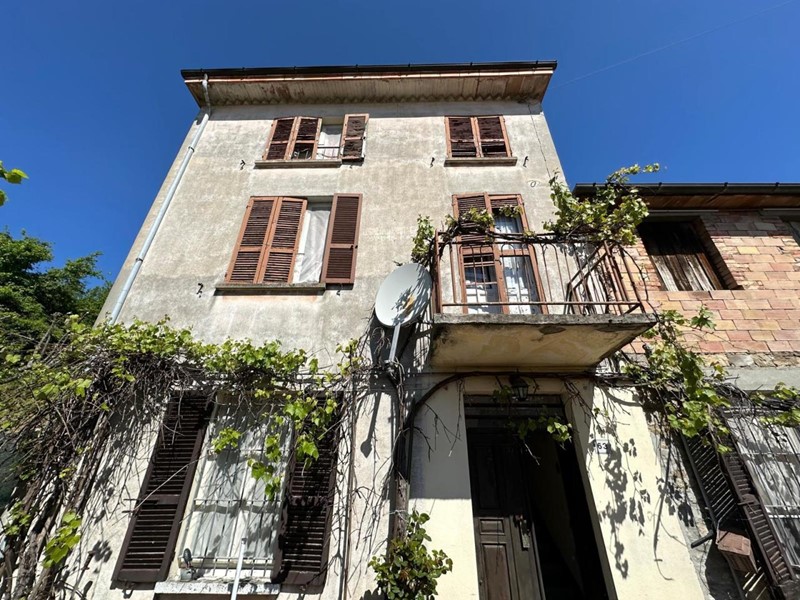 Casa Indipendente in Vendita a Bore, 39'000&euro;, 150 m²