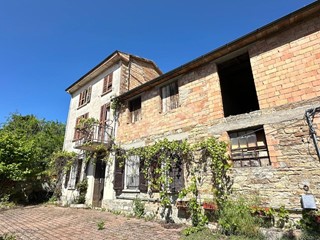 Casa Indipendente in Vendita a Bore, 39'000&euro;, 150 m²