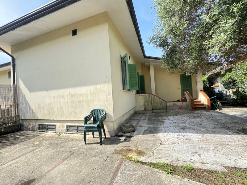 Casa Semi Indipendente in Vendita a Pietrasanta, 260'000€, 70 m²