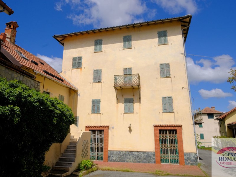 Casa Indipendente in Vendita a Sassello, 80'000€, 534 m²