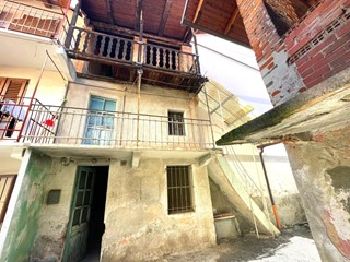 Casa Semi Indipendente in Vendita a Ciriè, 44'000€, 84 m²