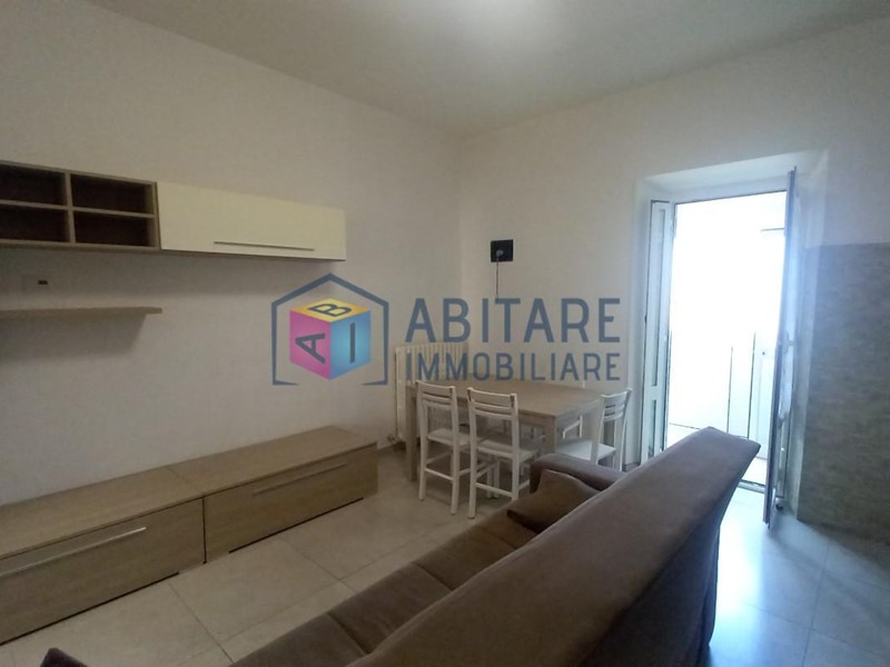 Trilocale in Vendita a Livorno, 120'000&euro;, 60 m², arredato