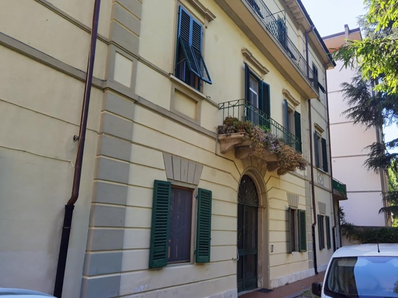 Appartamento in Vendita a Pisa, 395'000€, 160 m²