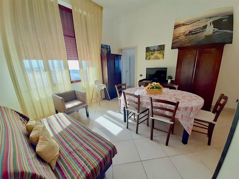 Trilocale in Vendita a Pisa, zona Calambrone, 280'000€, 70 m², arredato