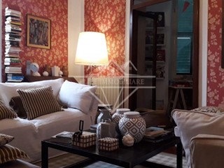 Appartamento in Vendita a Carrara, 320'000€, 190 m²