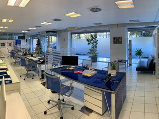 Ufficio in Vendita a Venezia, 385 m²