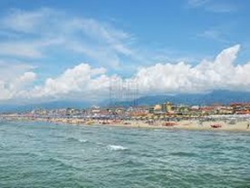 Attività commerciale in Vendita a Viareggio, 2'000'000€, 700 m², arredato