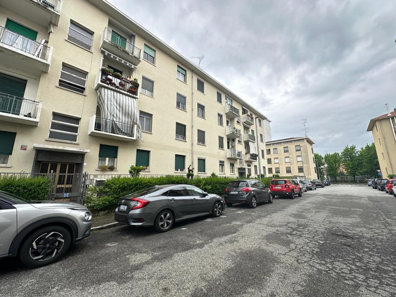 Trilocale in Vendita a Vercelli, 120'000€, 95 m², arredato