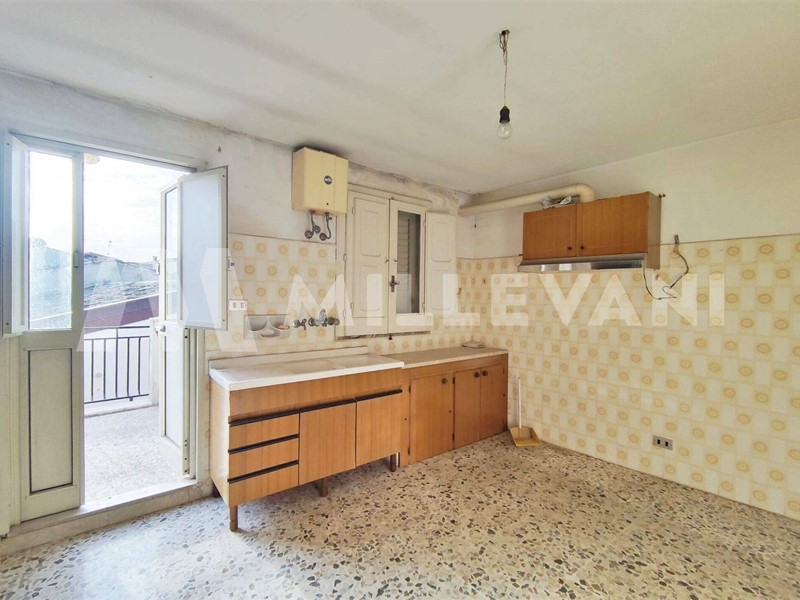 Casa Indipendente in Vendita a Scicli, zona Scicli, 70'000€, 120 m²