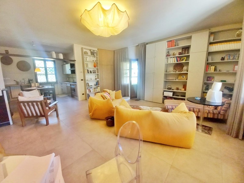 Appartamento in Vendita a Castelfiorentino, zona Cambiano, 300'000€, 130 m²