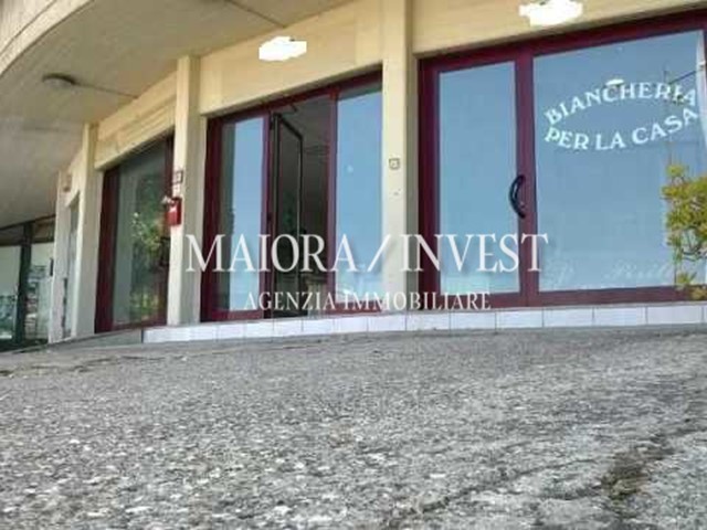 Immobile commerciale in Vendita a Monteprandone, 150'000€, 259 m²
