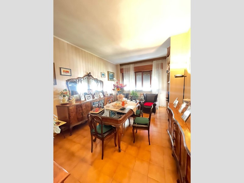 Appartamento in Vendita a La Spezia, zona PORTO, 160'000€, 100 m²