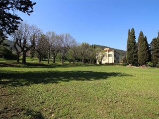 Casa Semi Indipendente in Vendita a Vicopisano, 400 m²