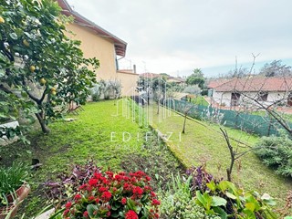 Casa Indipendente in Vendita a Massa, 520'000€, 220 m²