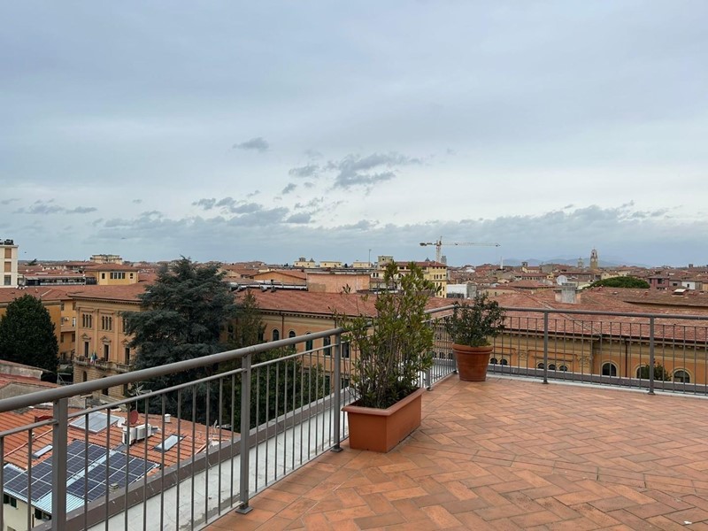 Attico in Vendita a Pisa, 680'000€, 230 m²
