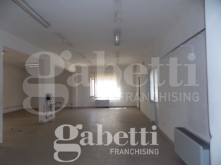 Laboratorio in Vendita a Civitanova Marche, 126'500€, 174 m²