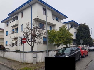 Quadrilocale in Vendita a Rovigo, 51'000€, 70 m²